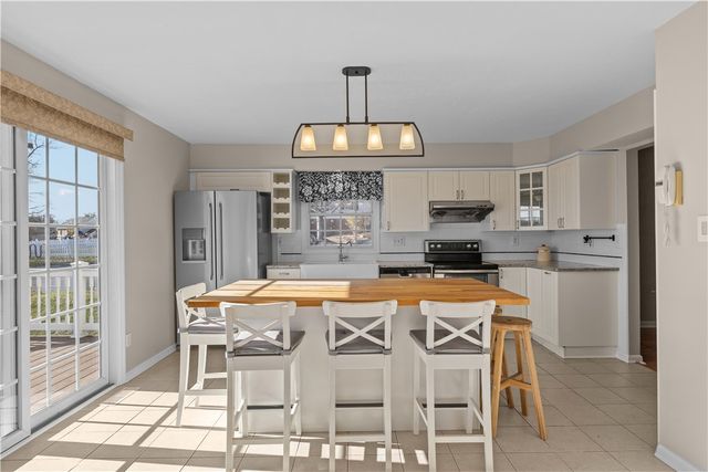 1100 Meadowbrook Dr, Canonsburg, PA 15317