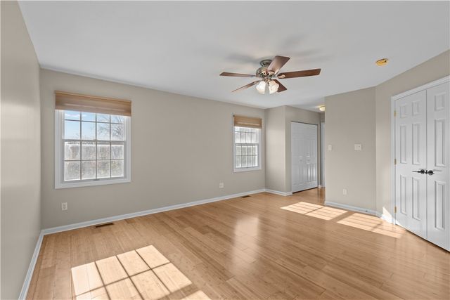 1100 Meadowbrook Dr, Canonsburg, PA 15317