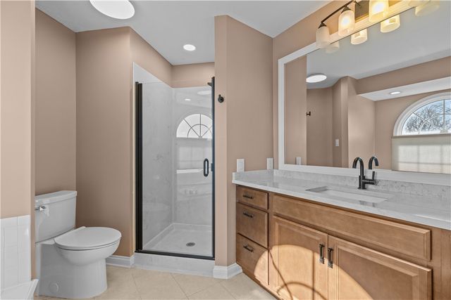 1100 Meadowbrook Dr, Canonsburg, PA 15317