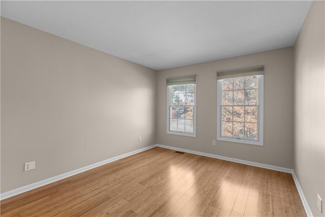 1100 Meadowbrook Dr, Canonsburg, PA 15317