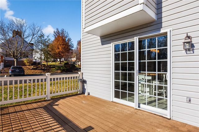 1100 Meadowbrook Dr, Canonsburg, PA 15317