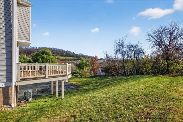 1100 Meadowbrook Dr, Canonsburg, PA 15317