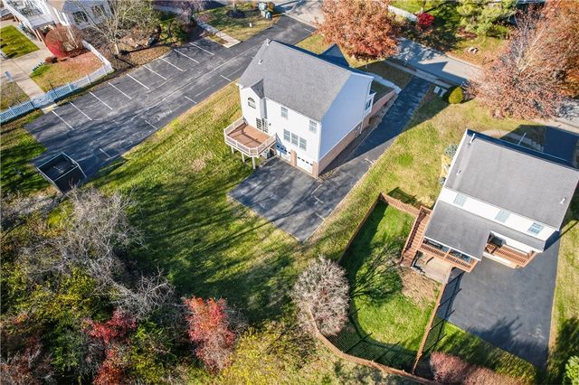 1100 Meadowbrook Dr, Canonsburg, PA 15317