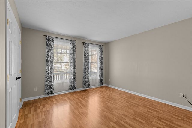 1100 Meadowbrook Dr, Canonsburg, PA 15317