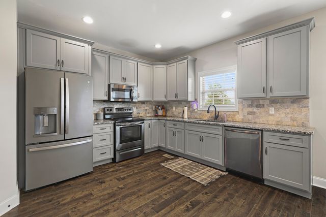 639 Jackson Rd, Portland, TN 37148