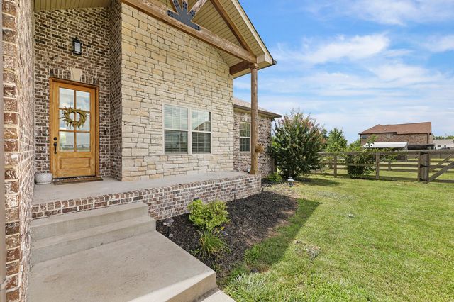 639 Jackson Rd, Portland, TN 37148