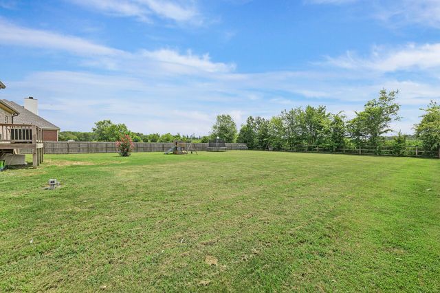 639 Jackson Rd, Portland, TN 37148