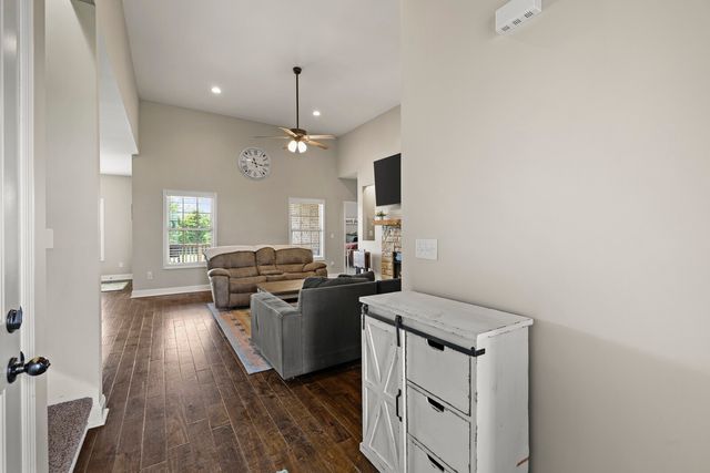 639 Jackson Rd, Portland, TN 37148