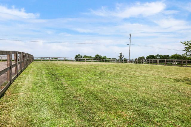 639 Jackson Rd, Portland, TN 37148