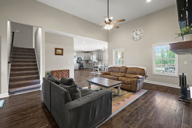 639 Jackson Rd, Portland, TN 37148