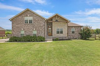 639 Jackson Rd, Portland, TN 37148