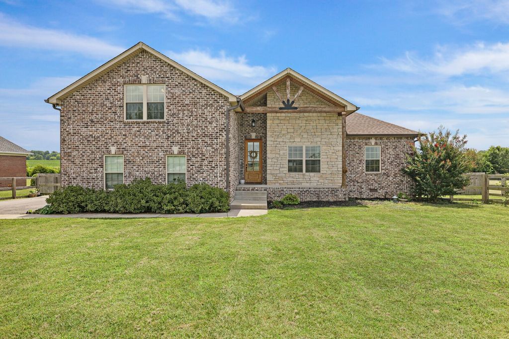 639 Jackson Rd, Portland, TN 37148