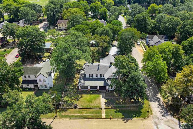 900 E Fannin, Marshall, TX 75670