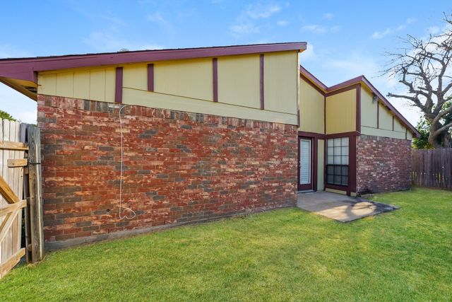 415 Justice Drive, Cedar Hill, TX 75104