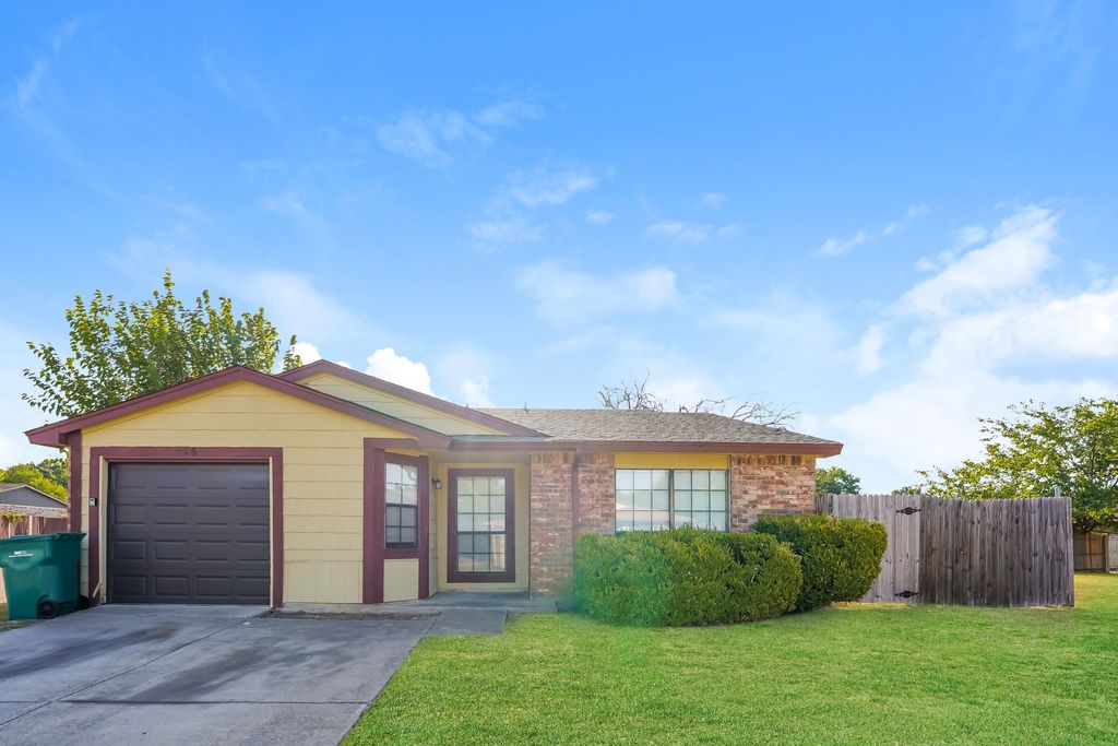 415 Justice Drive, Cedar Hill, TX 75104