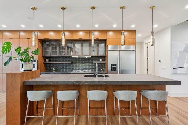 11925 Meadow Springs Drive, Johnston, IA 50131