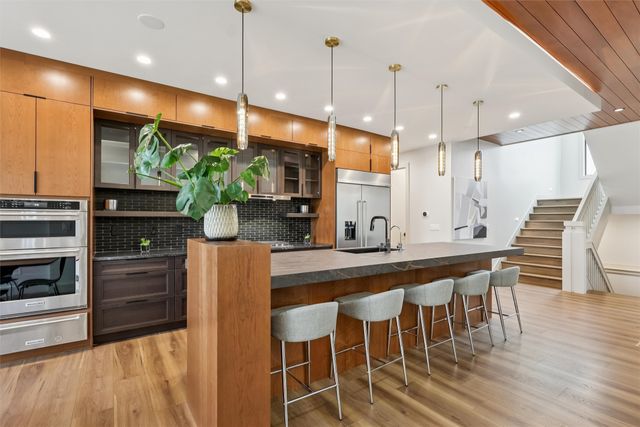 11925 Meadow Springs Drive, Johnston, IA 50131