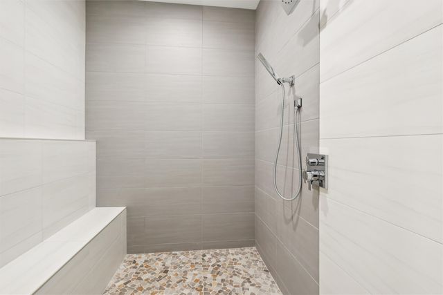 11925 Meadow Springs Drive, Johnston, IA 50131