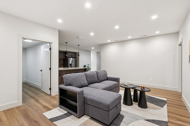 11925 Meadow Springs Drive, Johnston, IA 50131