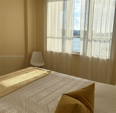888 Brickell Key Drive 512, Miami, FL 33131