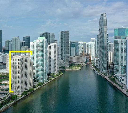 888 Brickell Key Drive 512, Miami, FL 33131