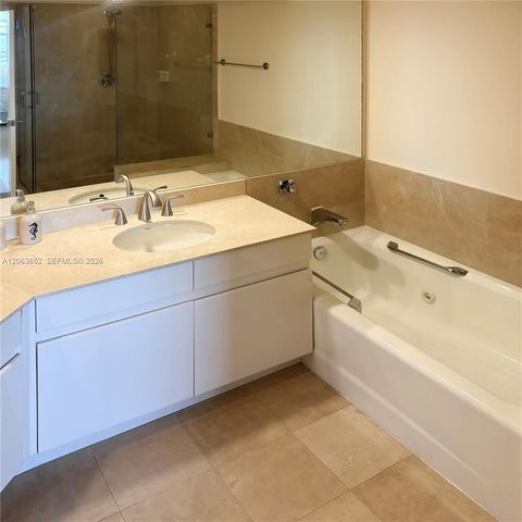 888 Brickell Key Drive 512, Miami, FL 33131