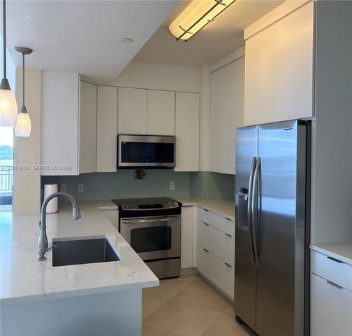 888 Brickell Key Drive 512, Miami, FL 33131