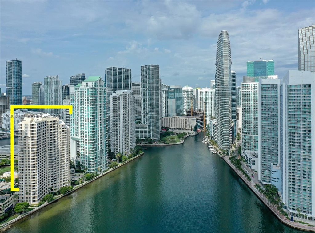 888 Brickell Key Drive 512, Miami, FL 33131
