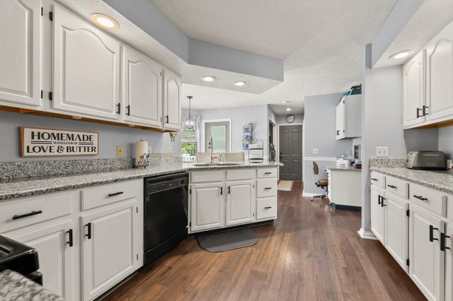 1084 Kingsgate Road 1084 Kingsgate Road, Springfield, OH 45503