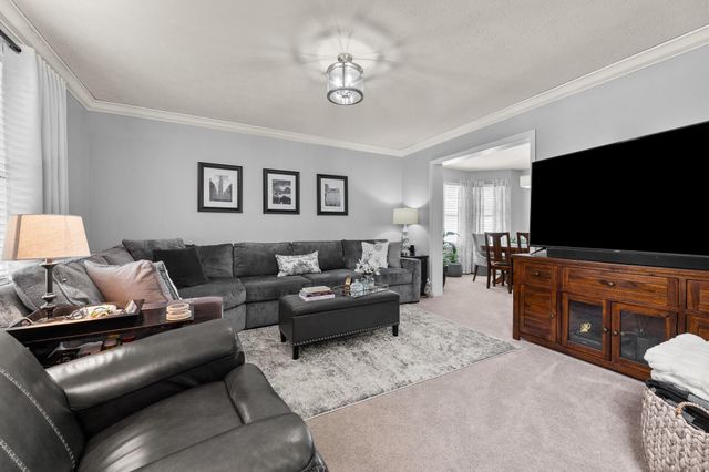 1084 Kingsgate Road 1084 Kingsgate Road, Springfield, OH 45503