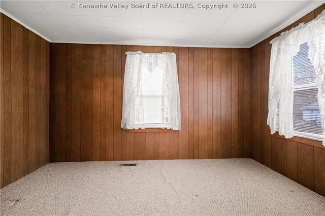 224 Easter Road, Nitro, WV 25143
