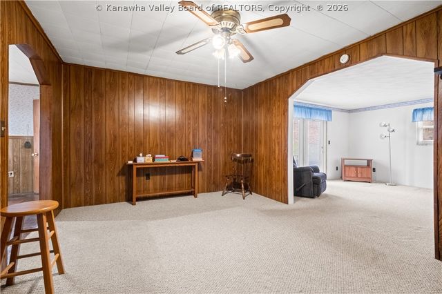 224 Easter Road, Nitro, WV 25143