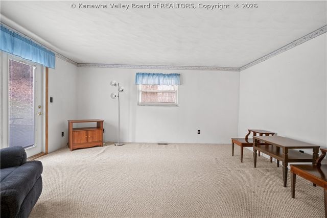 224 Easter Road, Nitro, WV 25143