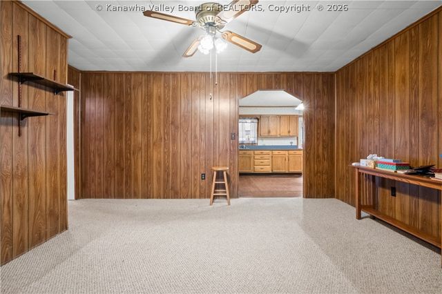 224 Easter Road, Nitro, WV 25143
