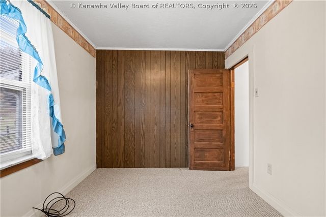 224 Easter Road, Nitro, WV 25143