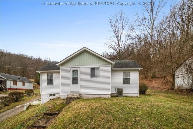 224 Easter Road, Nitro, WV 25143