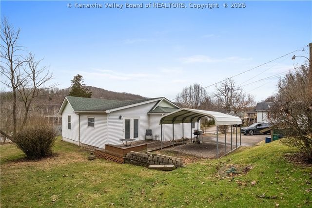 224 Easter Road, Nitro, WV 25143