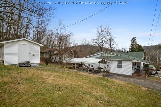 224 Easter Road, Nitro, WV 25143