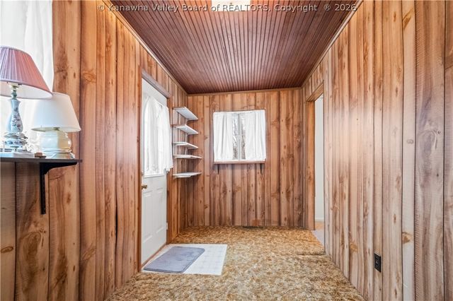 224 Easter Road, Nitro, WV 25143
