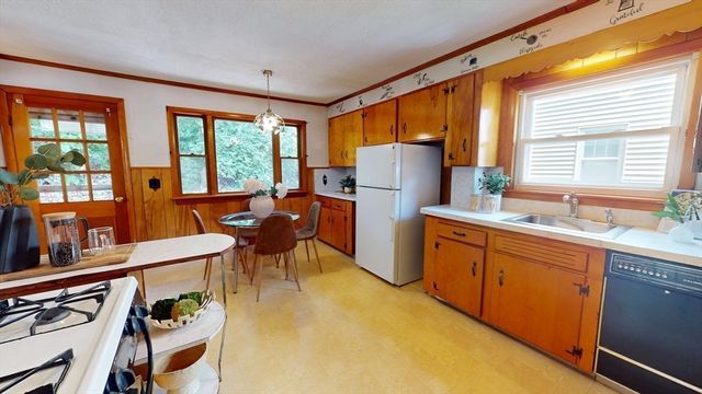 268 Fulton St, Medford, MA 02155