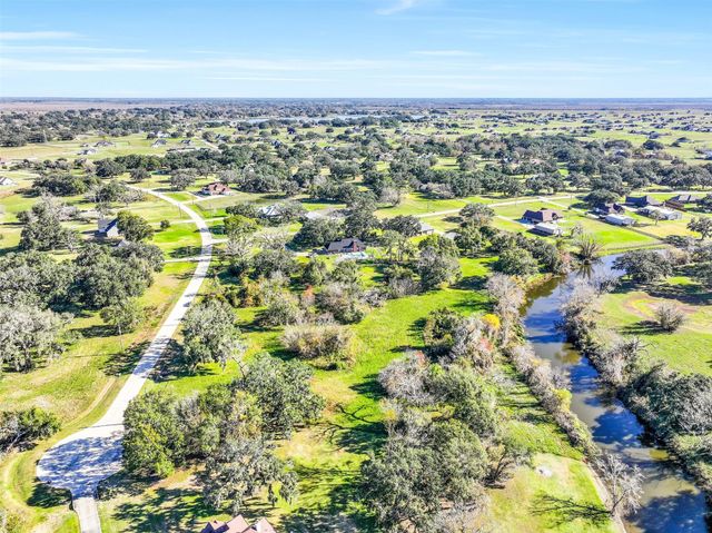 1031 Winchester Trail, Angleton, TX 77515