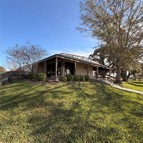 1031 Winchester Trail, Angleton, TX 77515