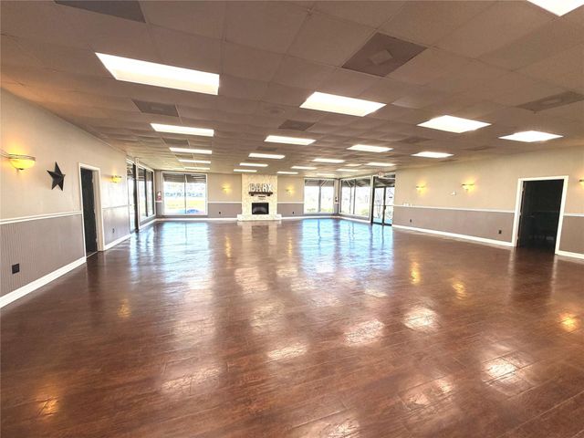 1031 Winchester Trail, Angleton, TX 77515