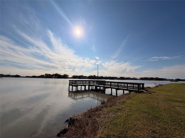 1031 Winchester Trail, Angleton, TX 77515