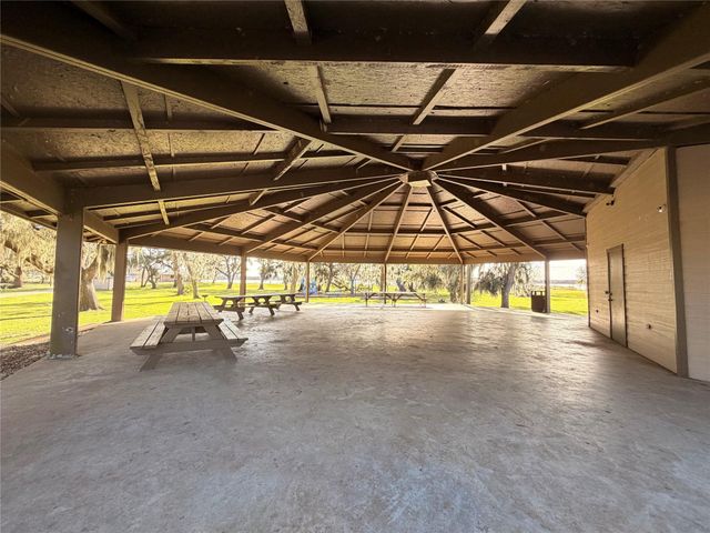1031 Winchester Trail, Angleton, TX 77515