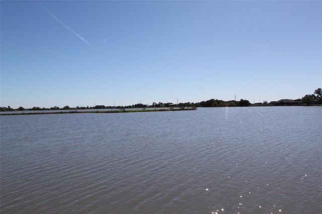 1031 Winchester Trail, Angleton, TX 77515