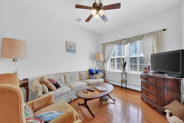 5 Autumn Ridge Way, Newburgh, NY 12550