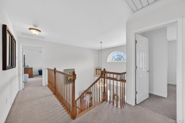 5 Autumn Ridge Way, Newburgh, NY 12550