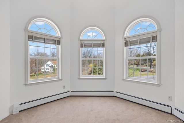 5 Autumn Ridge Way, Newburgh, NY 12550