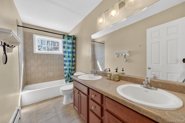 5 Autumn Ridge Way, Newburgh, NY 12550